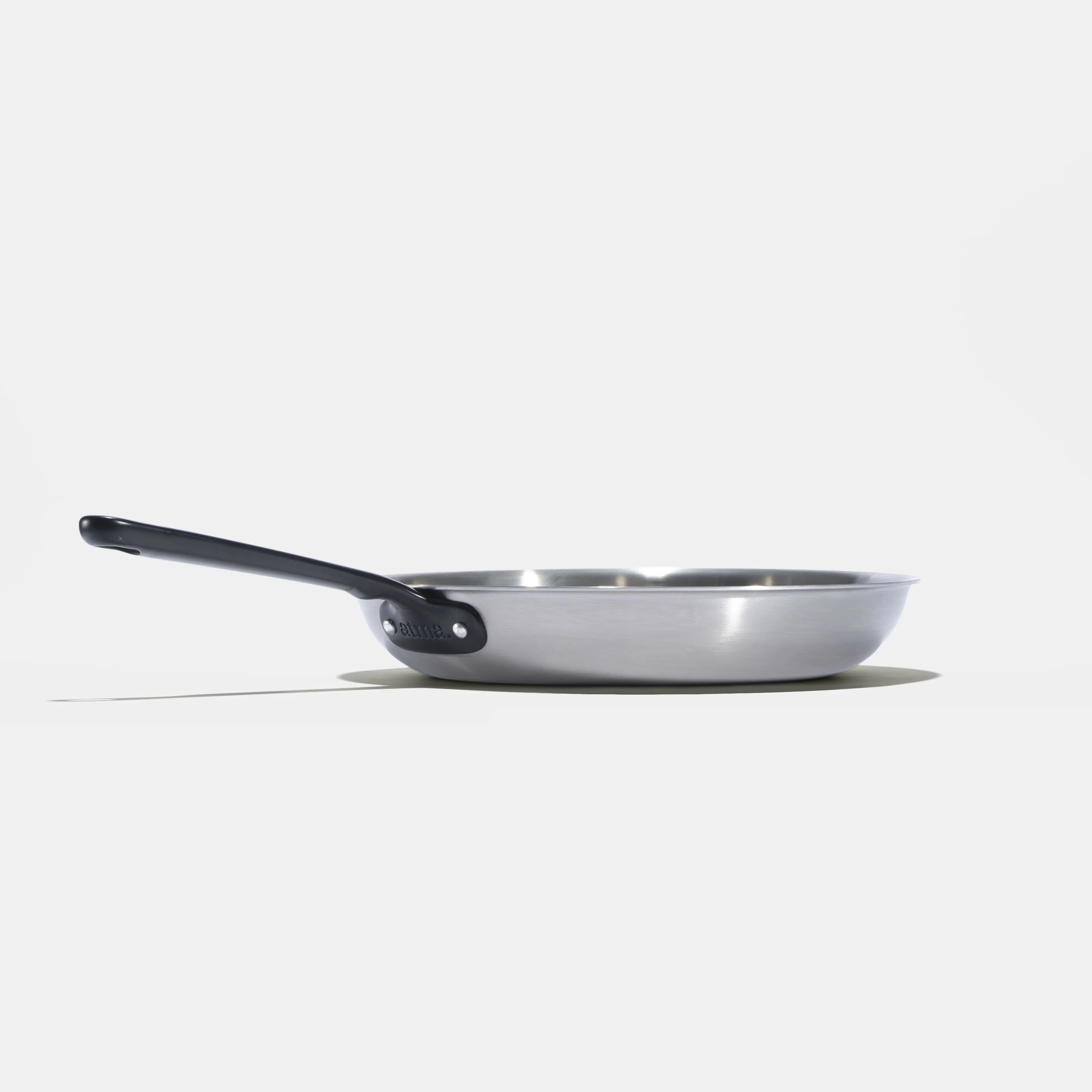 La bonne poêle en inox, manche noir - 26 cm