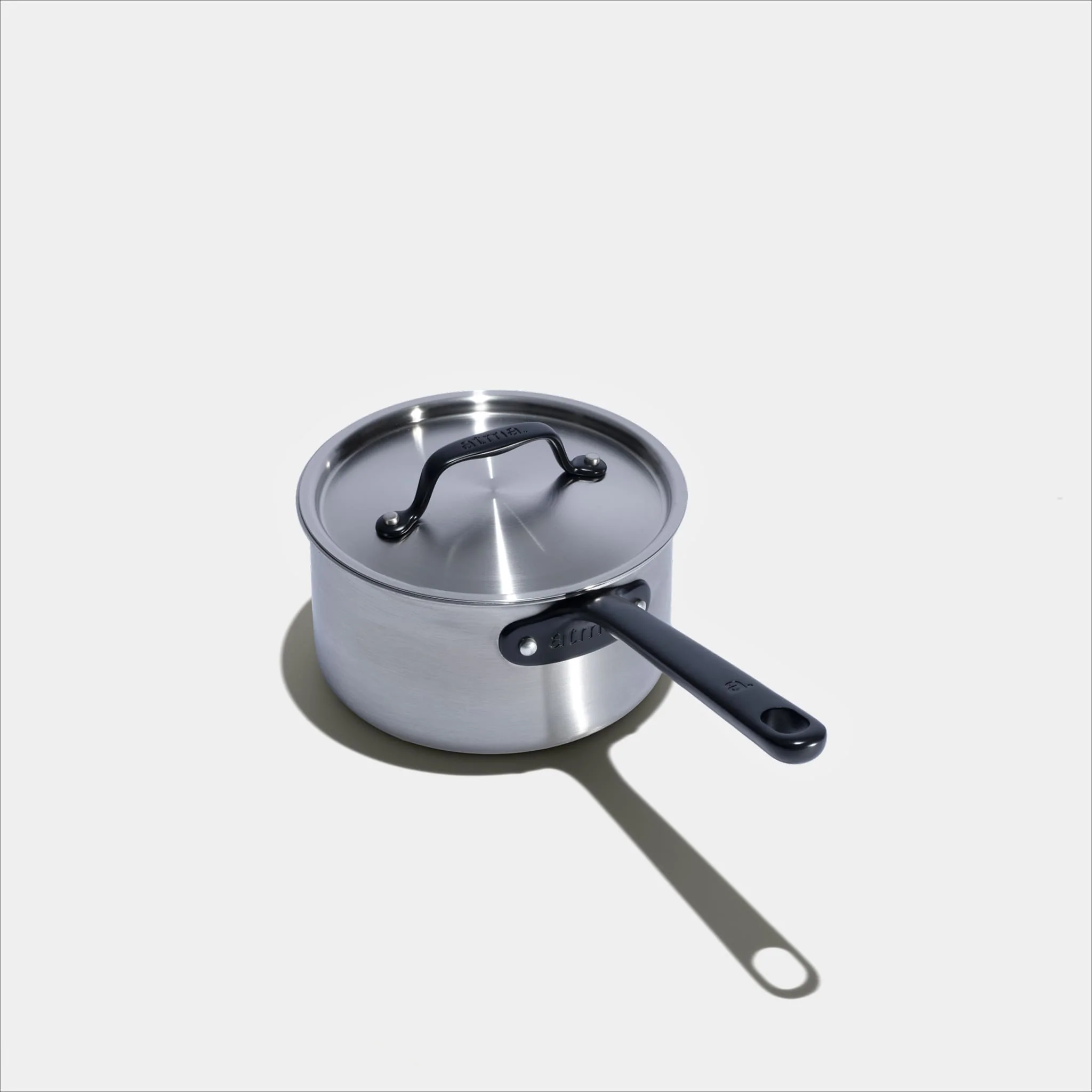 Le trio de casseroles parfaites en inox avec manches noirs - Image 4